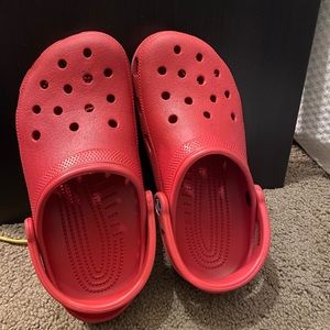 Classic crocs red